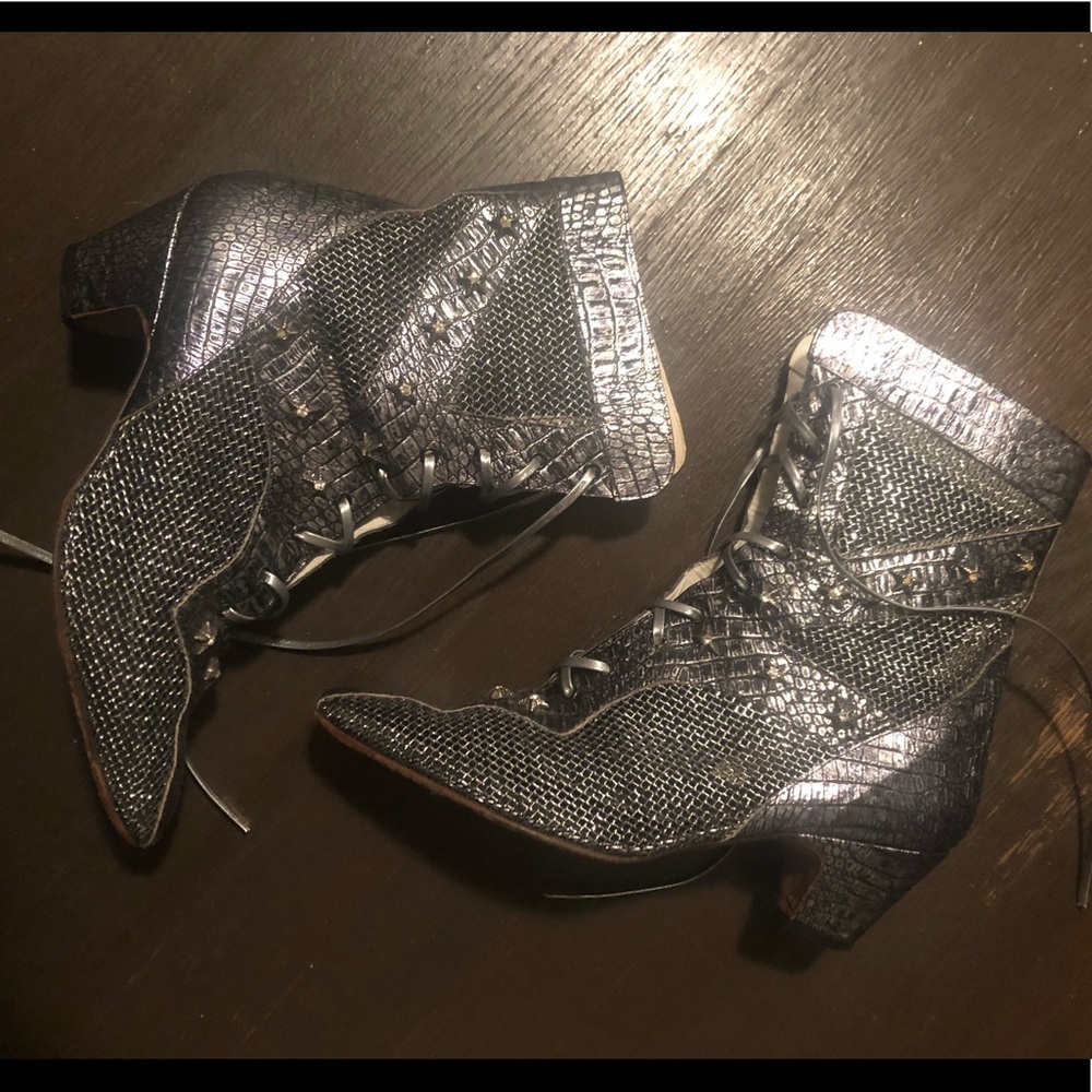 El vaquero mesh booties